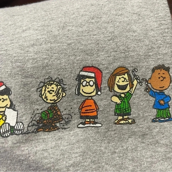 PEANUTS Charlie Brown Snoopy & Gang Christmas T-Shirt Adult Size Large - Picture 12 of 12